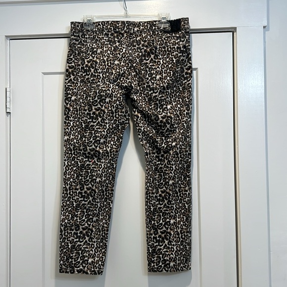 Authentic Icon cheetah print skinny jeans size 30. In great condition! - Picture 5 of 7